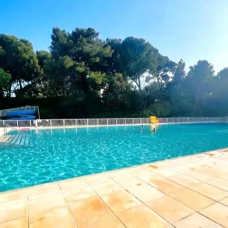 T3 Piscine Parking