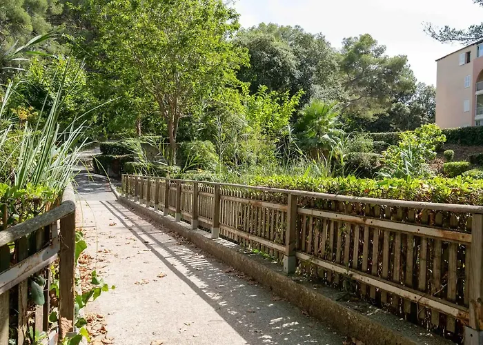 T3 Piscine Parking Апартаменты