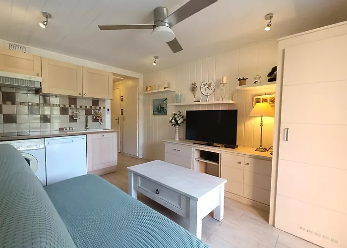 T3 Piscine Parking * Сис-Фур-Ле-Пляж