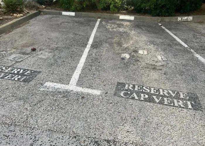 T3 Piscine Parking